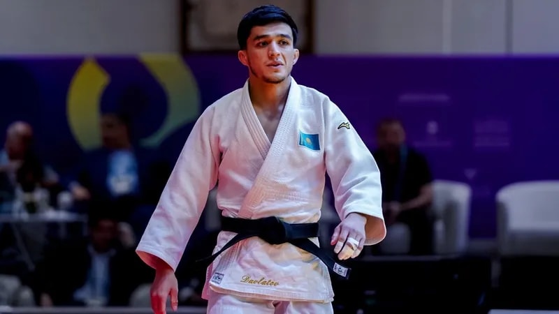 Казахстанец вышел в полуфинал чемпионата мира по дзюдо в Баку