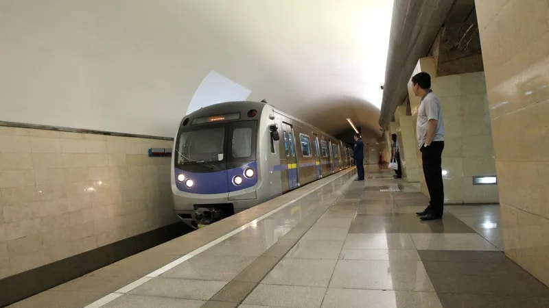 Алматинцев предупредили о временном закрытии станции метро