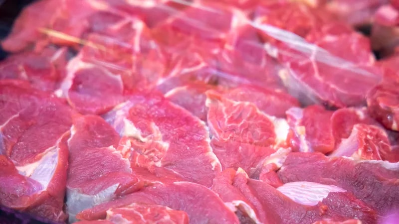 Ученые выяснили, продлевает ли жизнь отказ от красного мяса