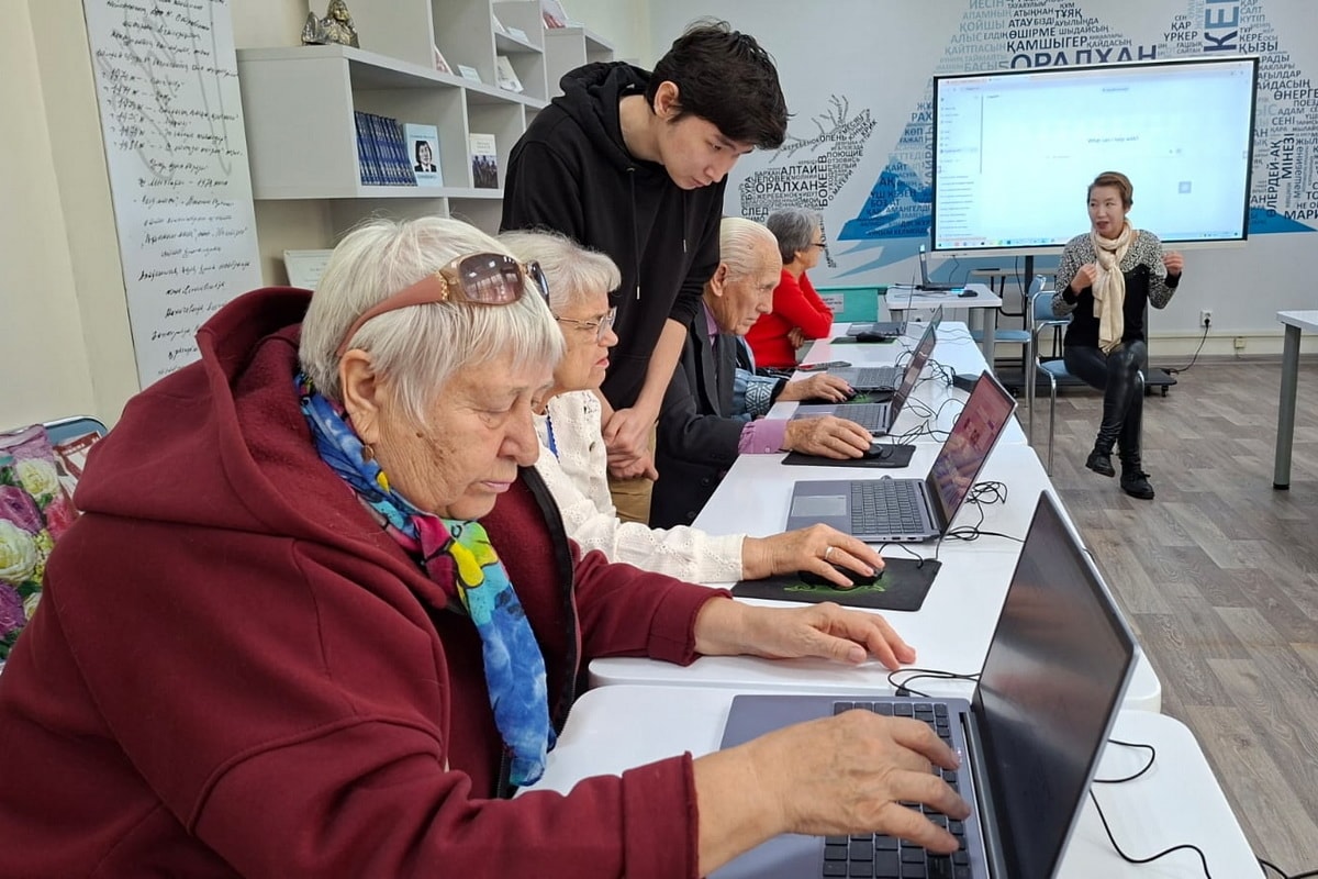 The older generation is mastering digital services