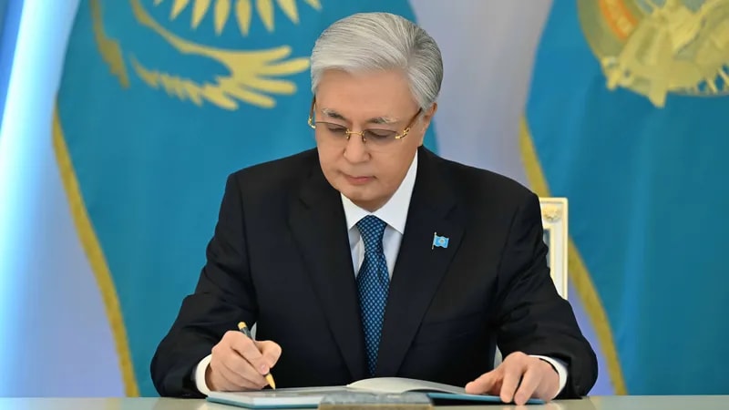 Президент подписал указ о созыве первой сессии Курултая